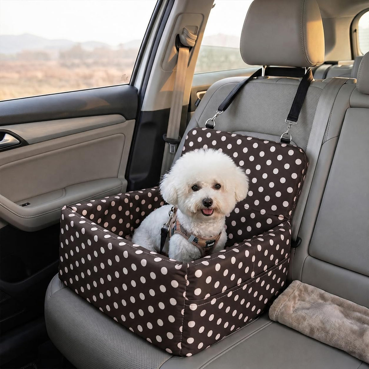 Dog Car Booster Seat with Adjustable Straps and Storage Pockets, Washable Pet Travel Seat Bed Heavy-Duty Clip Safety Car