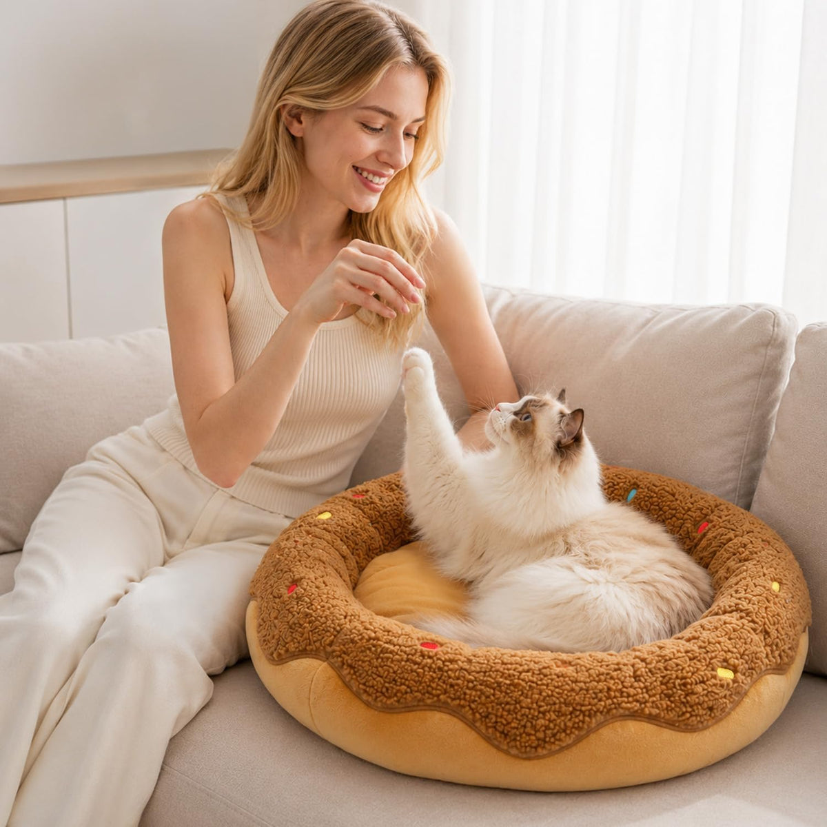 Donut Calming Cat Bed for Indoor Cats, Washable Pet Bed, 21in