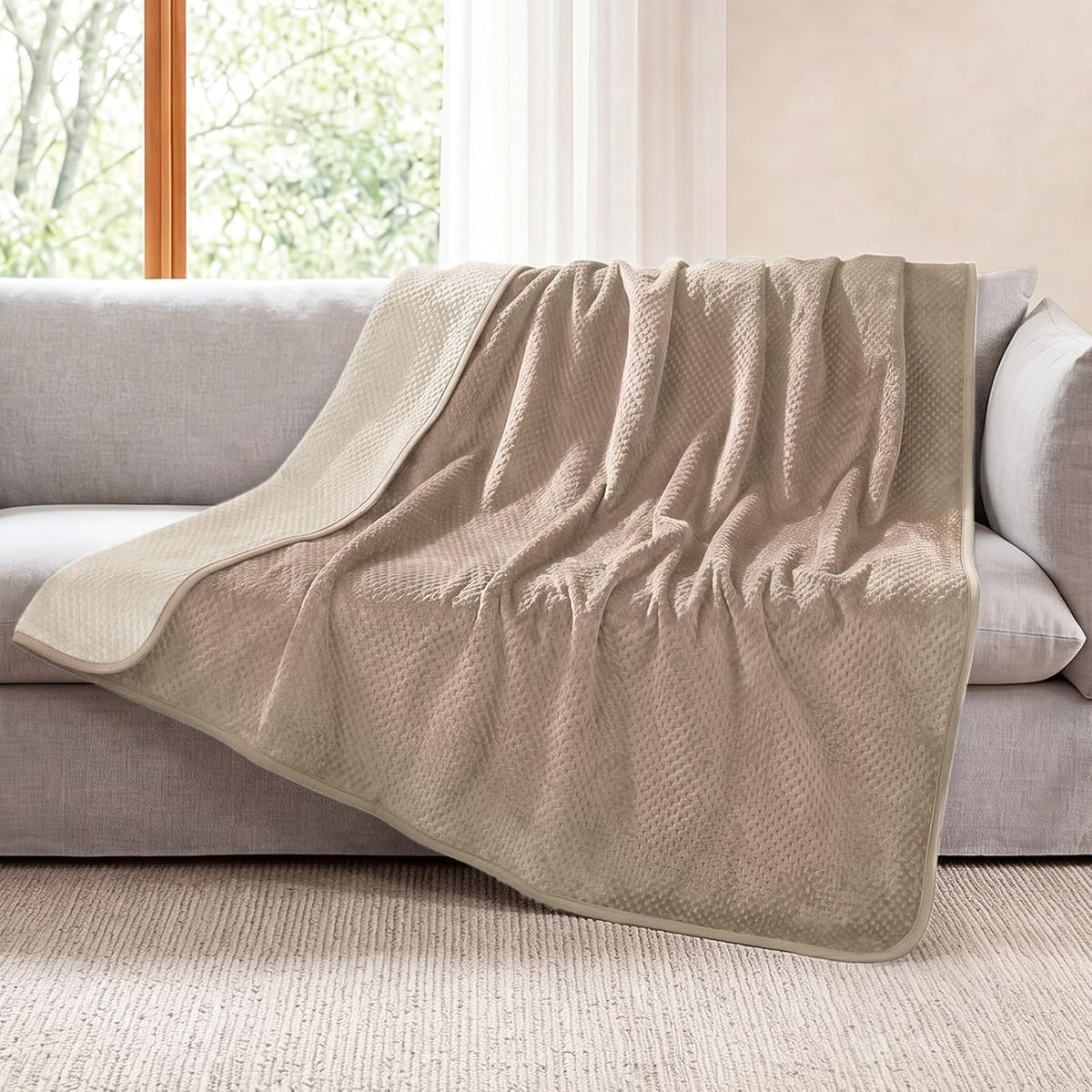 Luciphia Waterproof Blanket for Dog, Washable Reversible Fleece Pet Throw