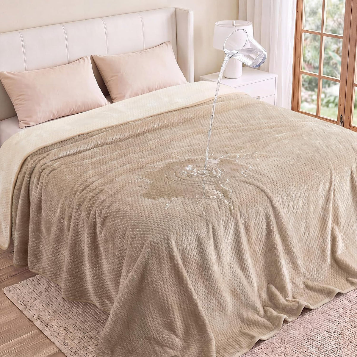 Luciphia Waterproof Blanket for Dog, Washable Reversible Fleece Pet Throw
